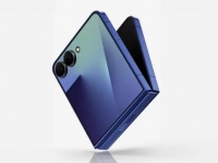   Samsung Galaxy Flip 7        