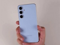   Samsung Galaxy S25 FE: 4900 , 45 , IP68, One UI 8    7  