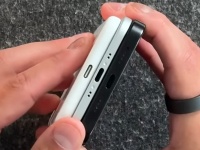   iPhone Air MagSafe    iPhone Air