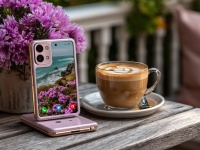 Samsung      .      Galaxy Flip8