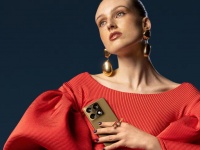 ������������ ������������ �������� Motorola Signature � ���������� ������ � �� ���� �������� �� �999