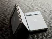 ������ �� ������ ���� iPhone � ��������� ������ ����-������. �'������� ��� ���� ������ iPhone Fold