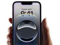 Bloomberg: iPhone 17e ������ MagSafe � ����� ���������� �� iPhone 16e, ��� �� ���������