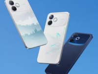 ������������ �������� OPPO A6s Pro: 7000 ������, IP69K, ������ 50 �� �� 120-�������� �����