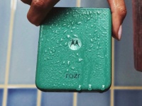 Motorola ��������� ��������� ����� Razr 70 Plus �� Snapdragon 8s Gen 3, ����� 50-�� �������� �� ������������ �� 4500 ���