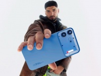 ��������� �������� Nothing Phone (4b) �������� ������������ �� ����� 329 ����
