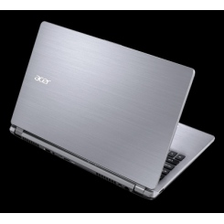 Acer Aspire V7 -  1
