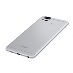 ASUS ZenFone 3 Zoom (ZE553KL) -  13