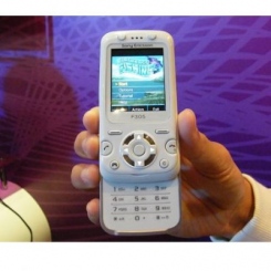 Sony Ericsson F305 -  6