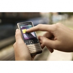 Sony Ericsson G700 -  5