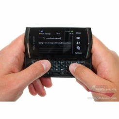 Sony Ericsson Vivaz Pro -  6