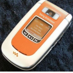 Sony Ericsson W900i -  5