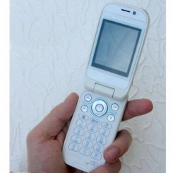 Sony Ericsson Z610i -  11