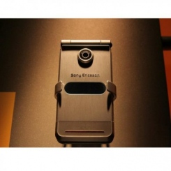 Sony Ericsson Z770i -  5