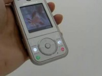 Видео обзор Motorola ZN200 от Hi-Mobile