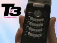   RIM BlackBerry Pearl Flip 8220  3