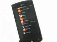   LG E900 Optimus 7