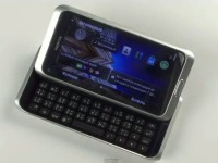  Nokia E7