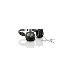 AKG K404