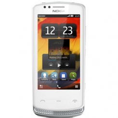 Nokia 700