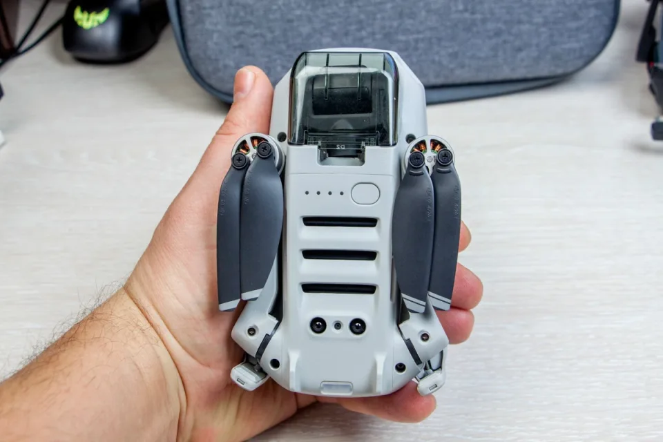 Обзор квадрокоптера DJI Mavic Mini: карманный дрон с отличной камерой — фото 1