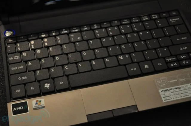 Ноутбук Gateway LT2203 оказался клоном Acer Aspire
One 521 (11 фото + видео) Ноутбук Gateway LT2203 оказался клоном Acer Aspire One 521 (11
фото + видео)