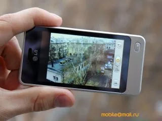 Полный обзор LG GD510: самый маленький сенсорный телефон