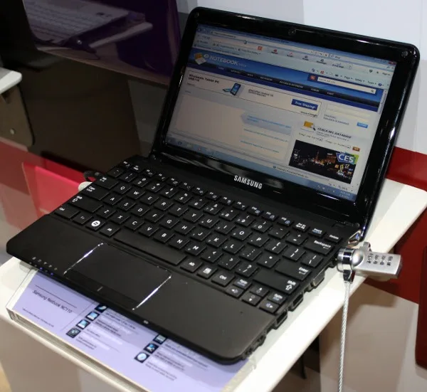 Новые долгоработающие нетбуки Samsung NC110 и Samsung NC210 (7 фото + видео) Новые долгоработающие нетбуки Samsung NC110 и Samsung NC210 (7 фото + видео)