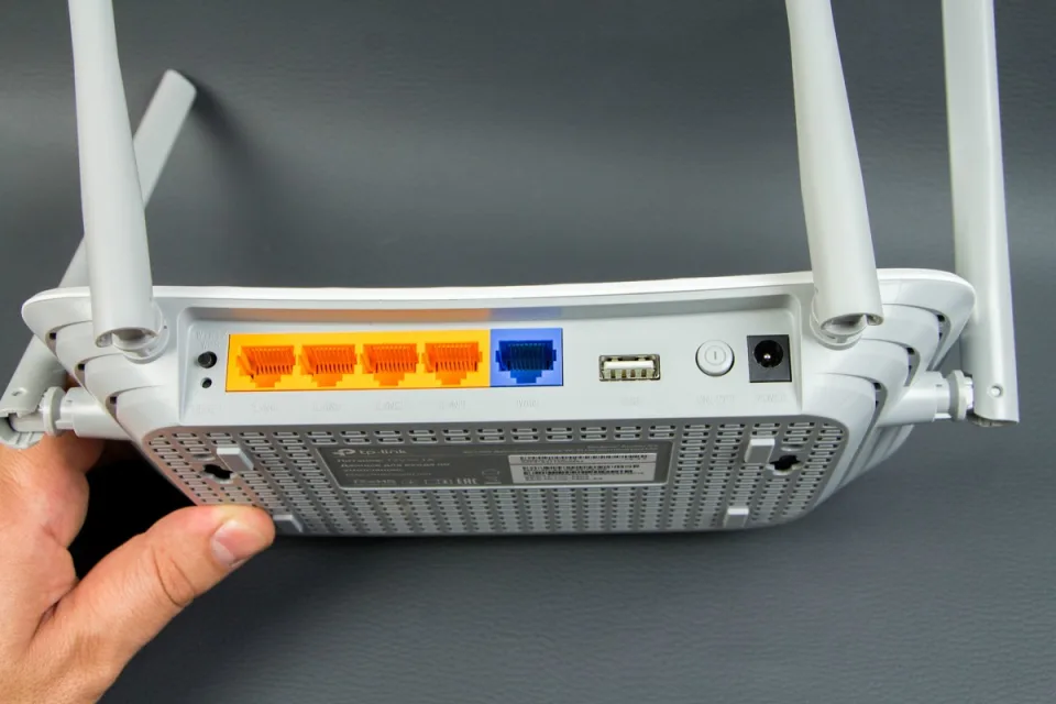 Обзор TP-Link Archer C5 V4: гигабитный роутер c двухдиапазонным Wi-Fi — фото 1