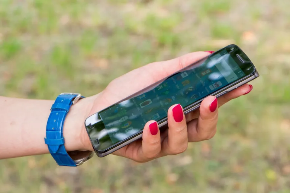 Обзор смартфона Moto X Force – флагман с небьющимся экраном! — фото 1