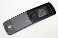 Motorola RAZR2 V9 Ferrari Edition