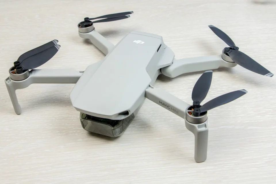 Обзор квадрокоптера DJI Mavic Mini: карманный дрон с отличной камерой — фото 1