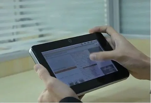 Китайский планшетный компьютер WoPad копирует дизайн iPhone 4