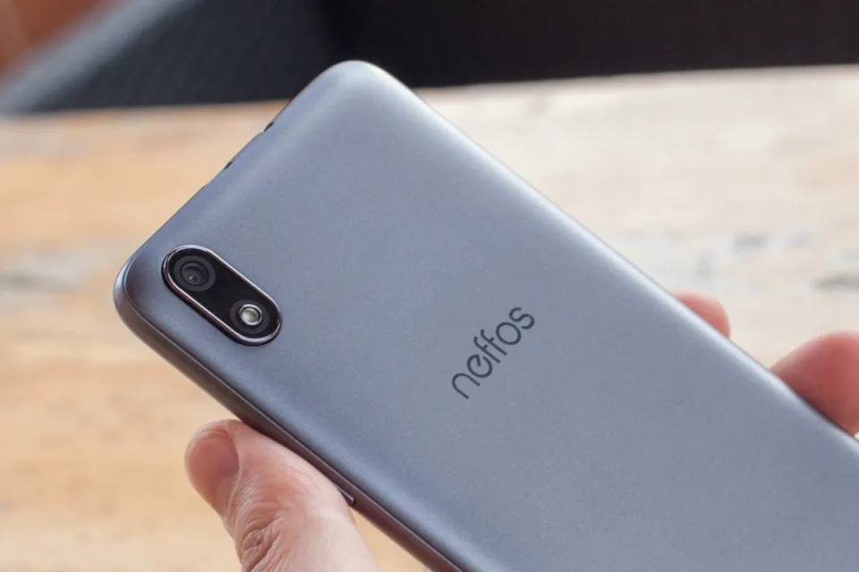 Обзор смартфона TP-Link Neffos A5: большой экран в ультрабюджетном сегменте — фото 1