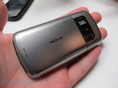 nokia-c6-01-hands-on-2-04-sm