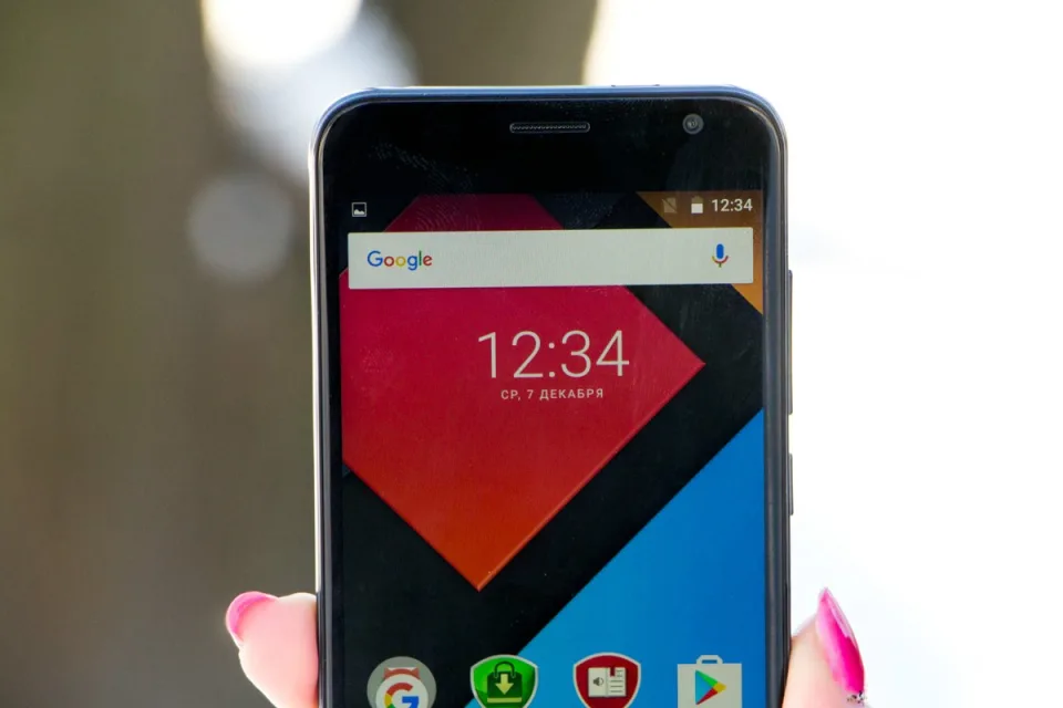 Обзор смартфона Prestigio Grace R7: с «яблочным» привкусом! — фото 1