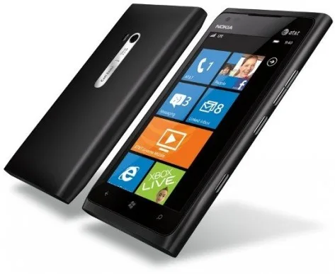 Nokia Lumia 900 представлен официально
