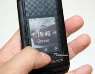 Motorola RAZR2 V9 Ferrari Edition