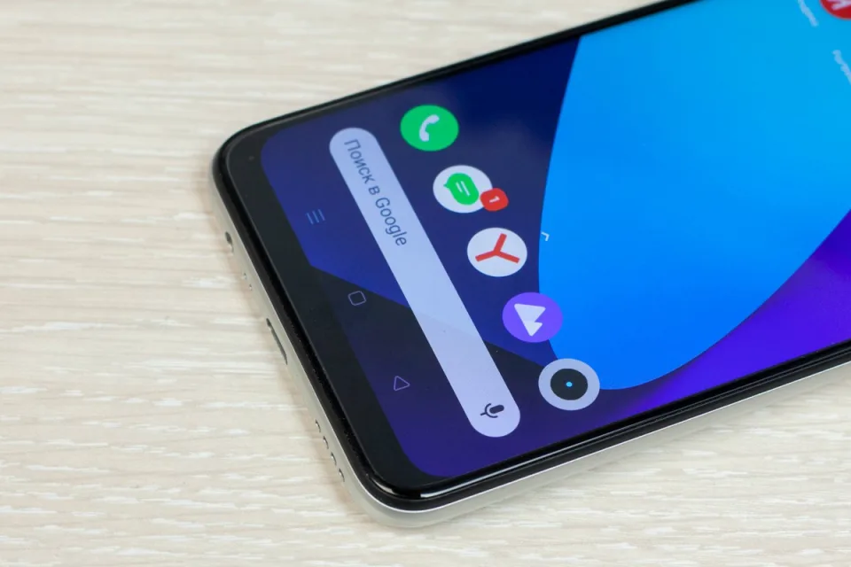 Обзор смартфон Realme 6i: не такой бюджетный как остальные. Игровой! — фото 1