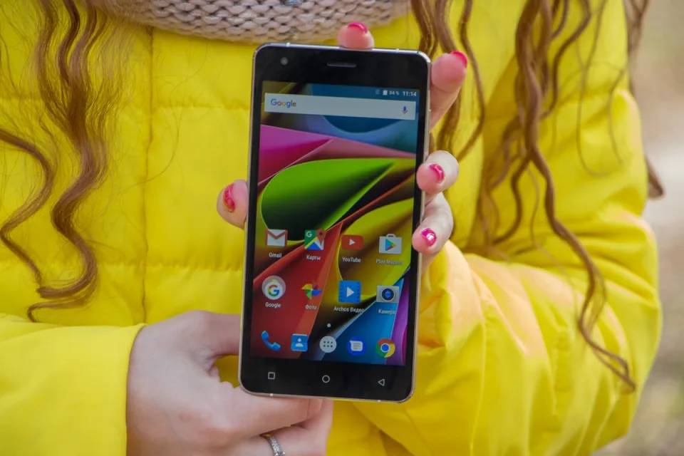 Обзор смартфона ARCHOS 55b Cobalt — фото 1