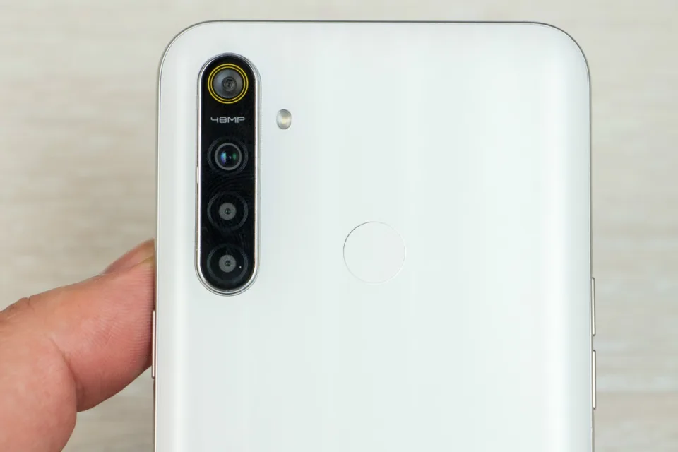 Обзор смартфон Realme 6i: не такой бюджетный как остальные. Игровой! — фото 1