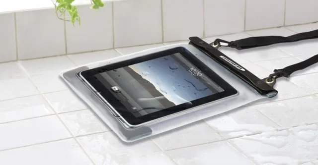 Tunewear Waterwear - водонепроницаемый футляр для iPad (5 фото) Tunewear Waterwear - водонепроницаемый футляр для iPad (5 фото)