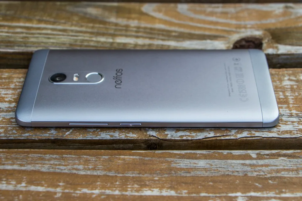Обзор Neffos X1 Max: смартфон в металле с 5,5 дюймовым дисплеем — фото 1