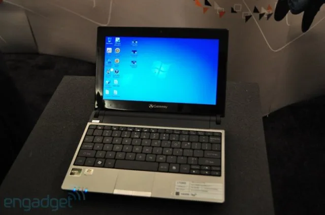 Ноутбук Gateway LT2203 оказался клоном Acer Aspire One 521 (11
фото + видео)