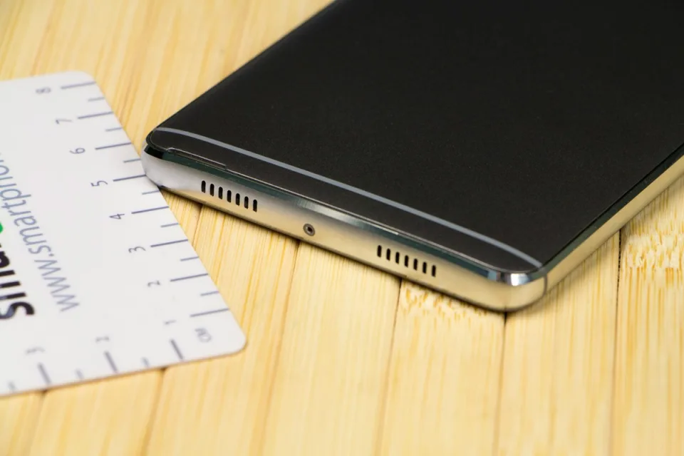 Обзор смартфона S-TELL M576 — фото 1