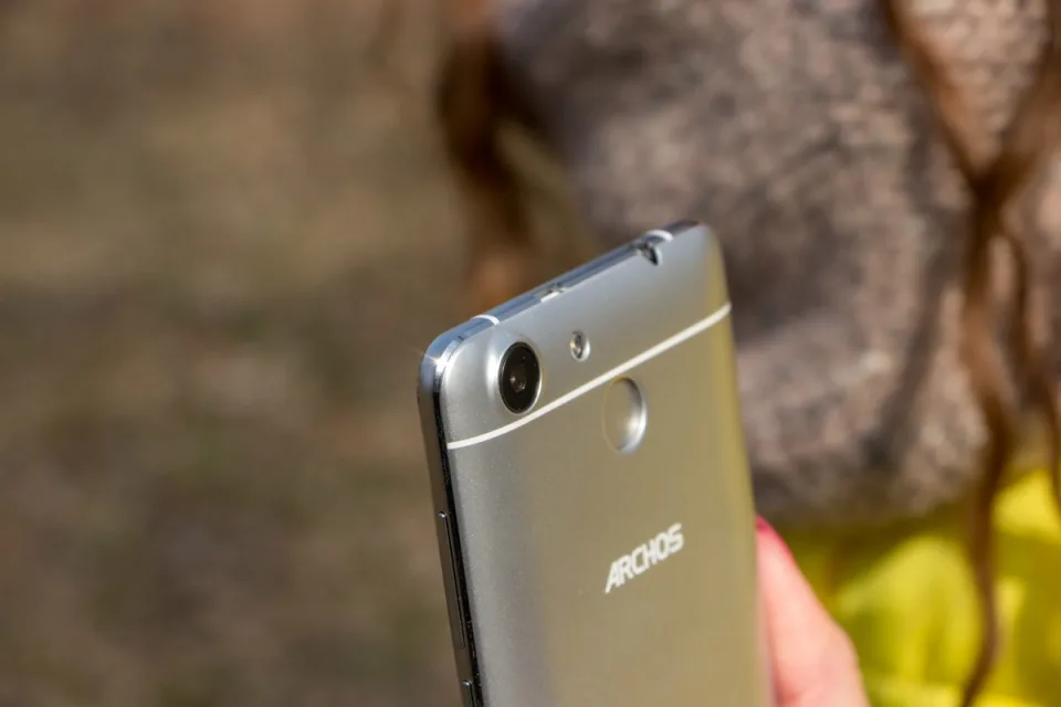 Обзор смартфона ARCHOS 55b Cobalt — фото 1
