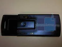 Скоро в продаже LG VX8610 и LG VX9100 («шпионские» фото)