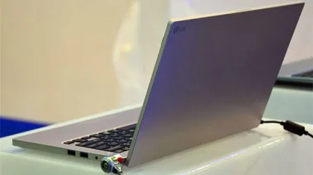 LG-P220-Laptop_2