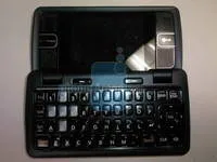 Скоро в продаже LG VX8610 и LG VX9100 («шпионские» фото)