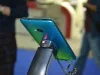 Смартфон HTC One в синем корпусе был замечен на CEE 2013 в Киеве — фото 2